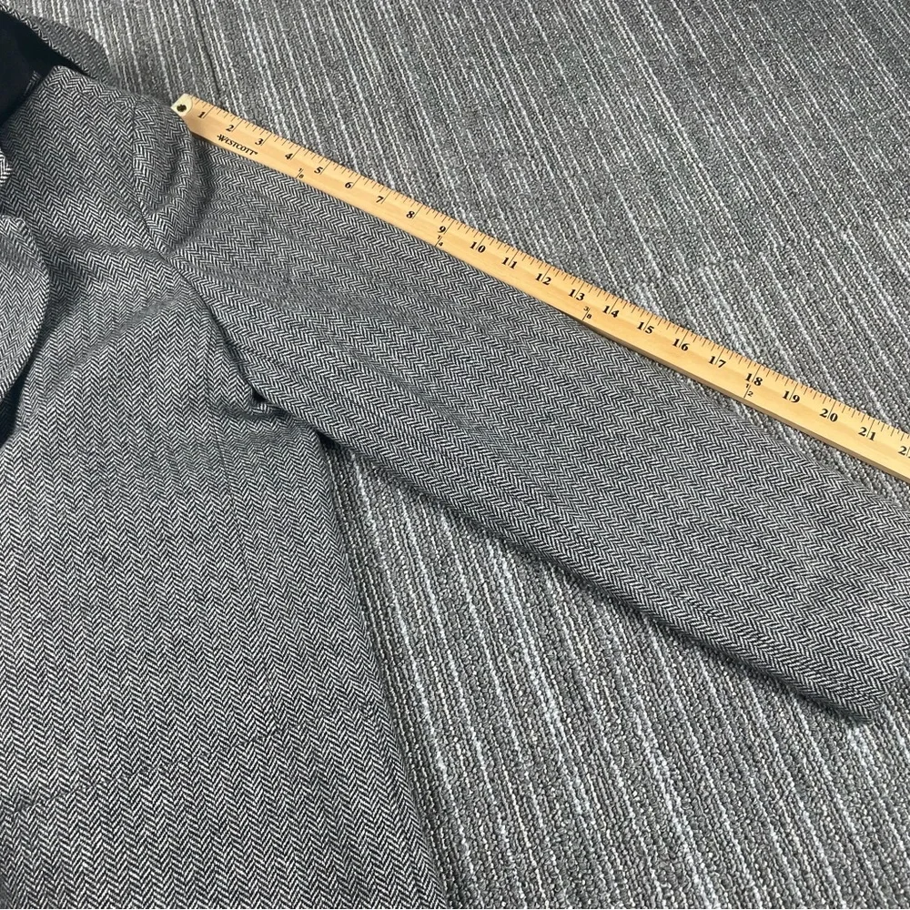 Madewell Gray Herringbone Blazer  Size M Wool Blend - Picture 5 of 9